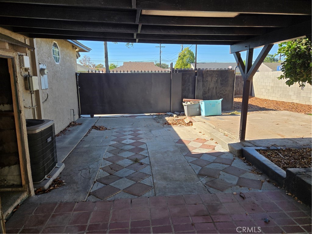 11816 Arlee Avenue Norwalk, CA 90650 - Photo 23 of 30 a backyard of a house