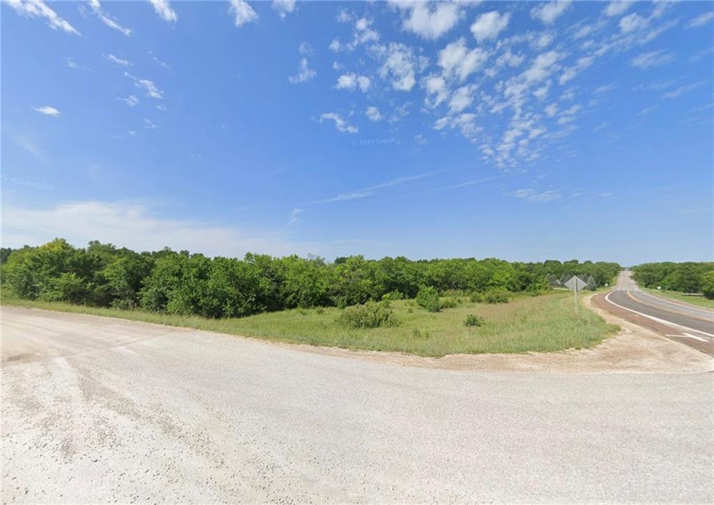 1599 East 700 Road Lawrence, KS 66049 - Photo 2 of 5