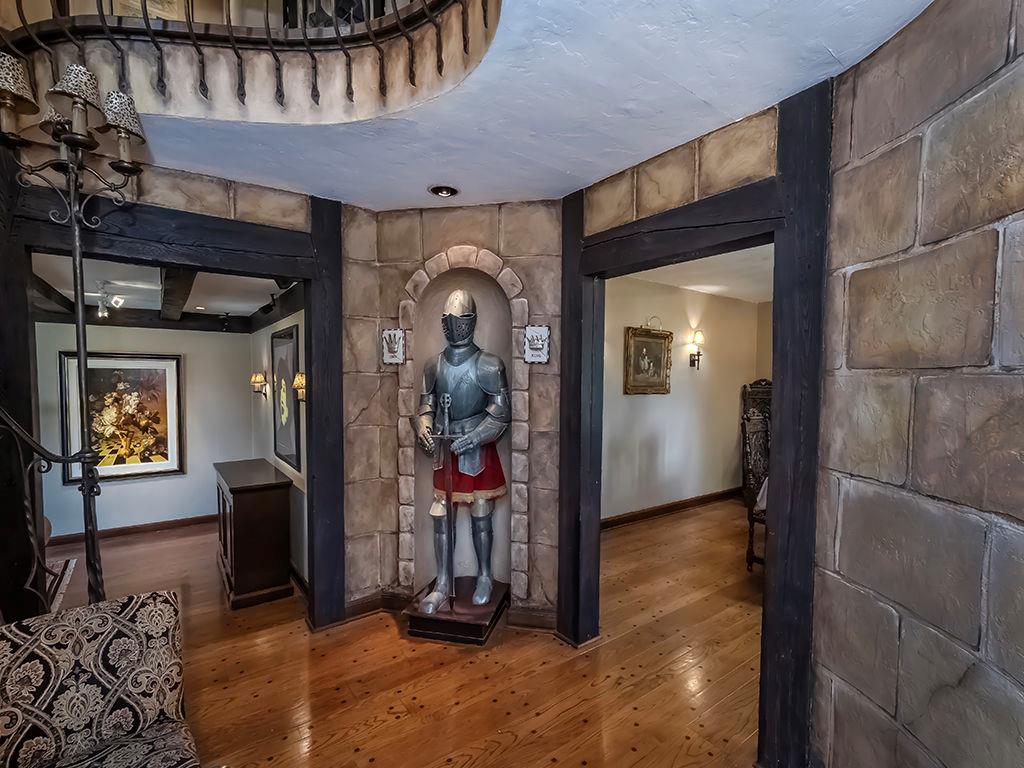 1247 Washington Road Pittsburgh, PA 15228 - Photo 6 of 32