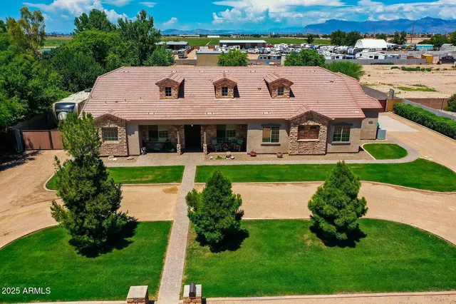 $1,175,000 | 3240 East Horse Mesa Trail, San Tan Valley, AZ 85140