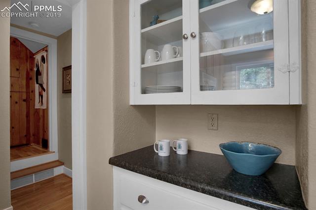 1007 West Cheyenne Road Colorado Springs, CO 80906 - Photo 18 of 34