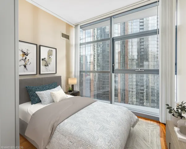 $3,000 | 201 North Westshore Drive, Unit 2604, Chicago, IL 60601