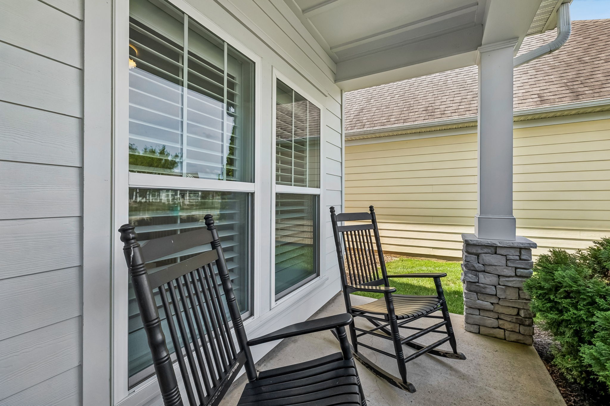 168 Mary Ann Circle Spring Hill, TN 37174 - Photo 4 of 38 a view of a balcony with chairs
