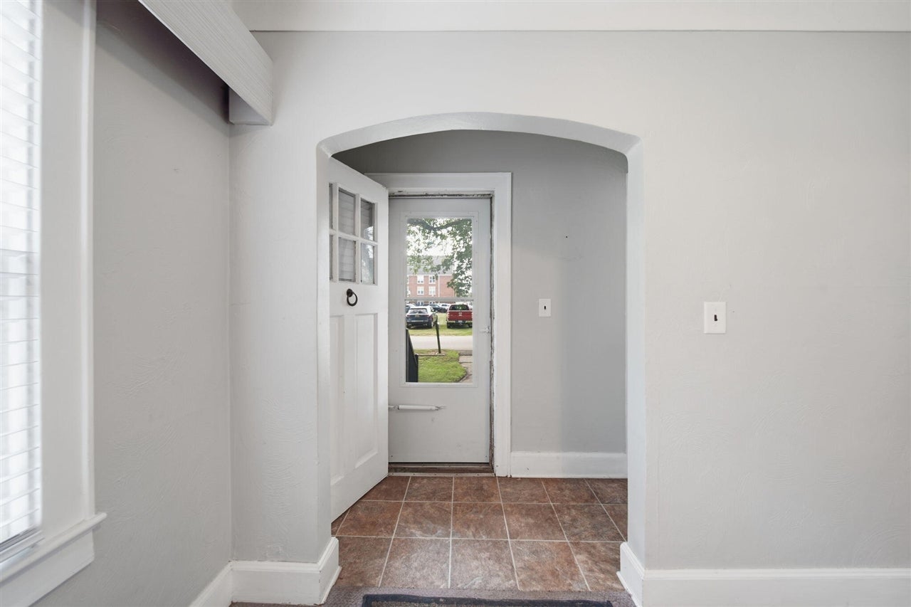 239 Cottage Street Spring Arbor, MI 49283 - Photo 5 of 35 Gallery Image 5