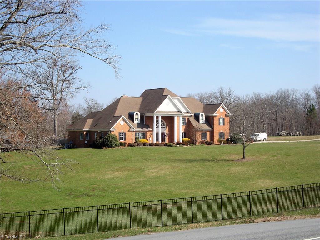 2409 North Old Greensboro Road High Point, NC 27265 - Photo 1 of 30 Gallery Image 1