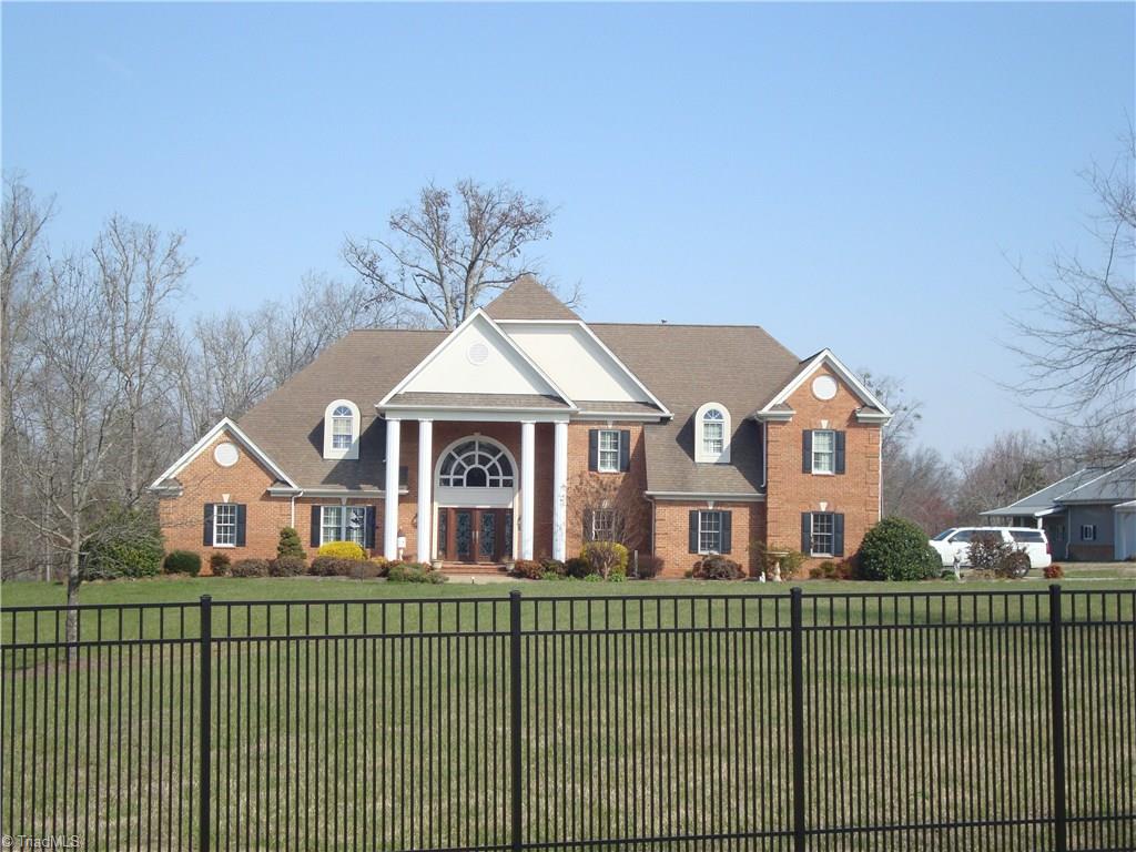 2409 North Old Greensboro Road High Point, NC 27265 - Photo 2 of 30 Gallery Image 2