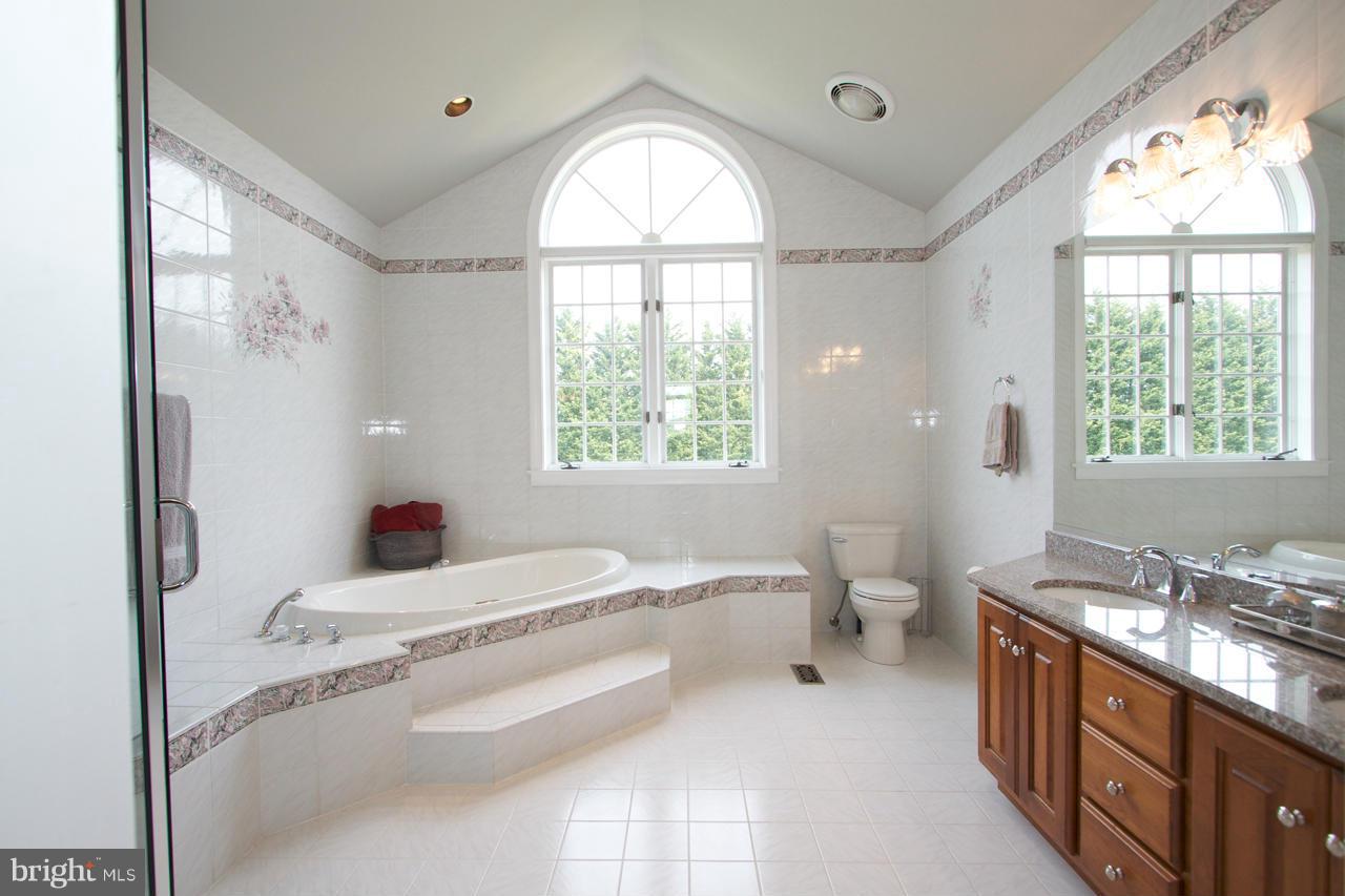 2001 Connolly Road Fallston, MD 21047 - Photo 13 of 30 Bath (Master)