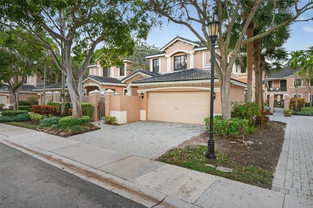 $4,550 | 2678 Center Ct Drive, Unit 2678, Weston, FL 33332