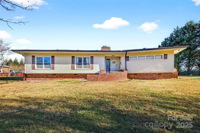 $424,900 | 60 Greenwood Drive, Marion, NC 28752