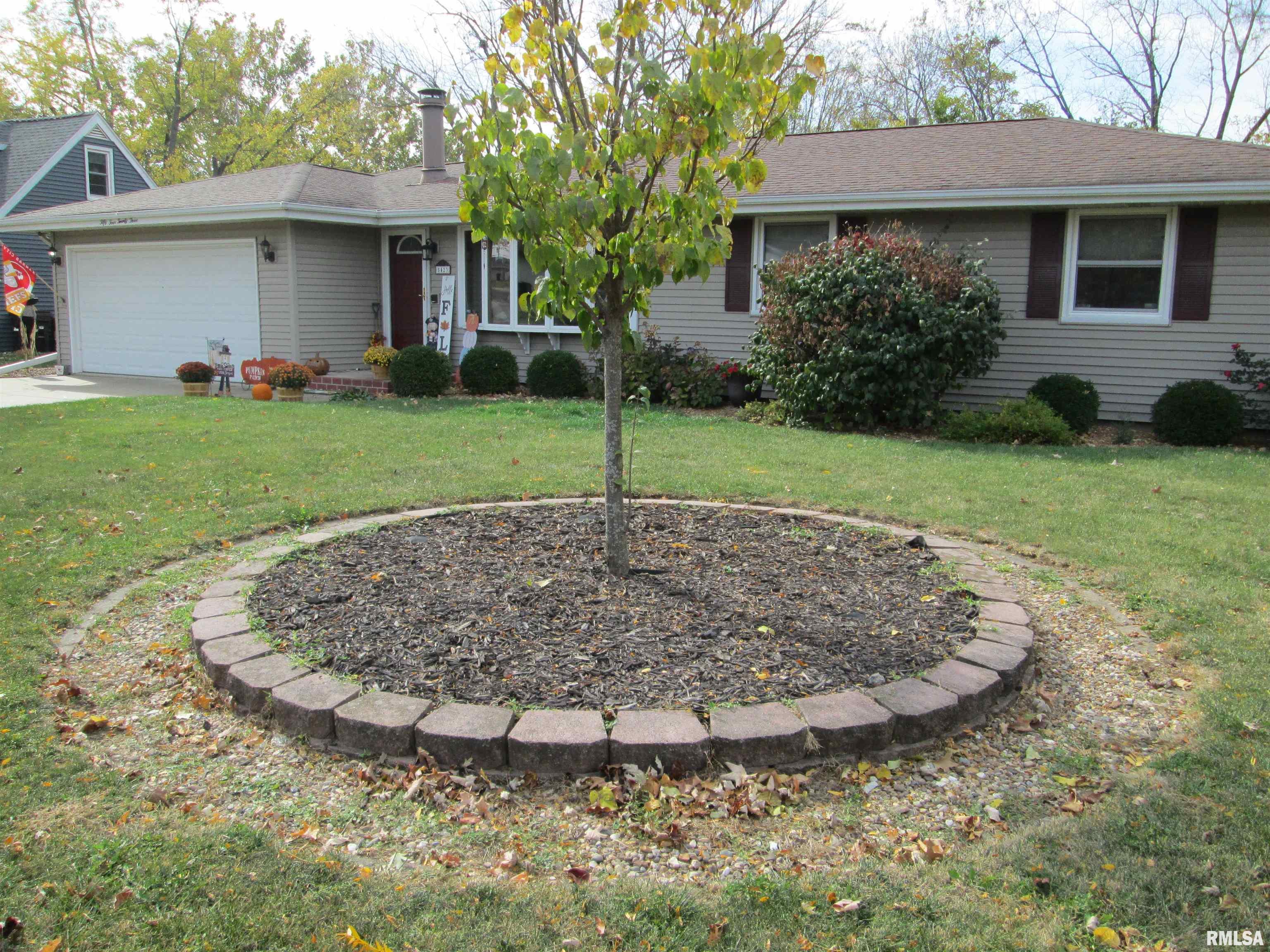 5423 North James Road Peoria, IL 61615 - Photo 3 of 34 Gallery Image 3