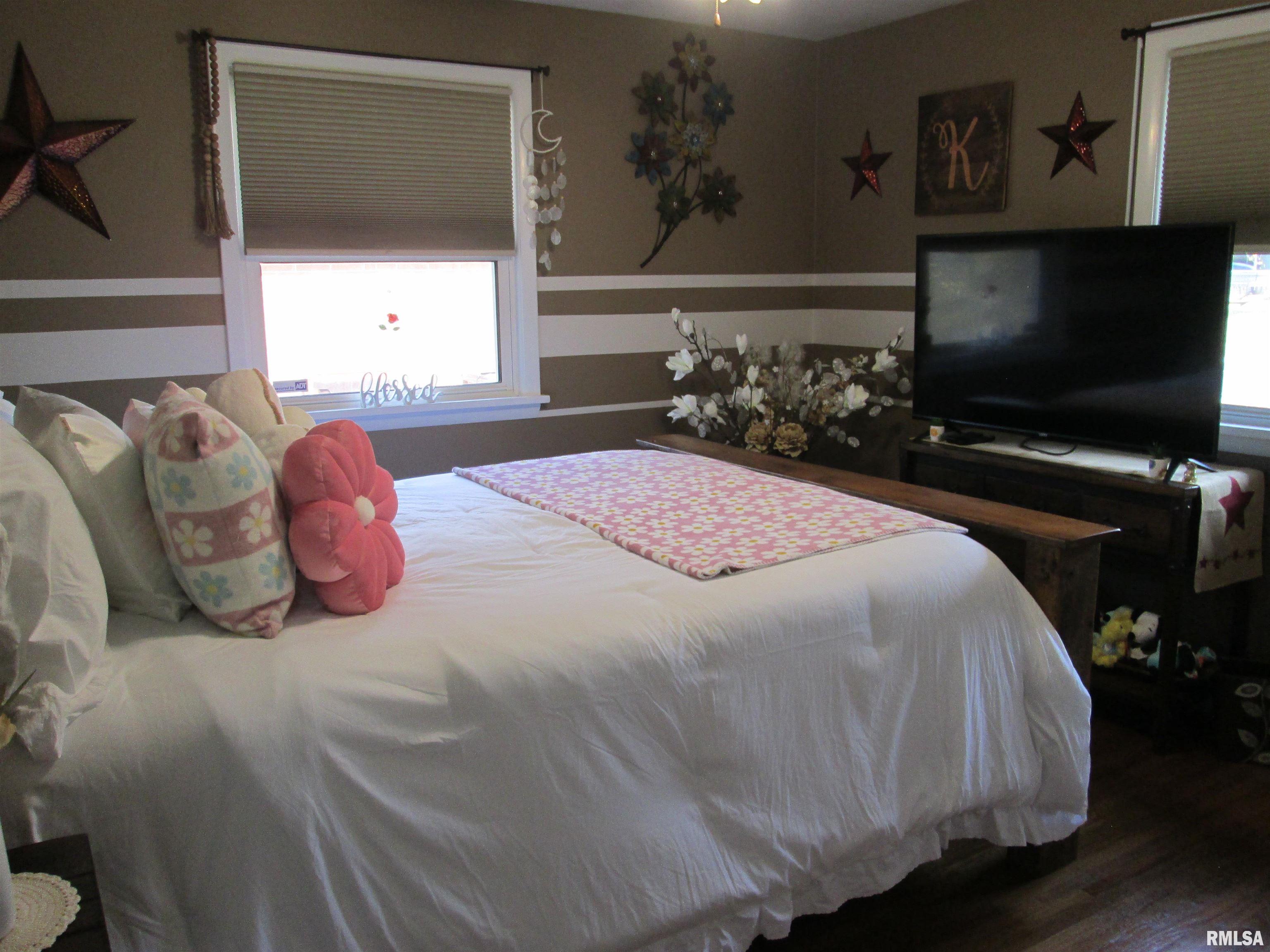 5423 North James Road Peoria, IL 61615 - Photo 8 of 34 Gallery Image 8