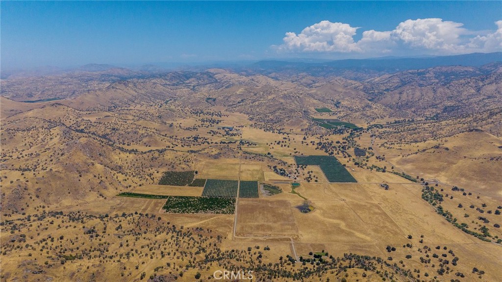 19400 398th Woodlake, CA 93286 - Photo 16 of 51 a view of outside space