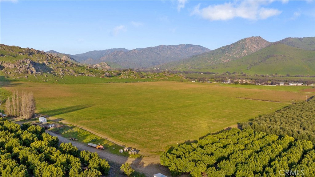 19400 398th Woodlake, CA 93286 - Photo 31 of 51 a view of an ocean and a mountain
