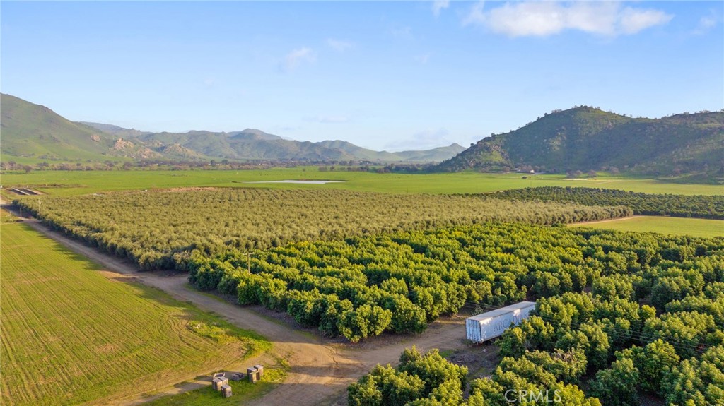 19400 398th Woodlake, CA 93286 - Photo 33 of 51 a view of an ocean and a mountain
