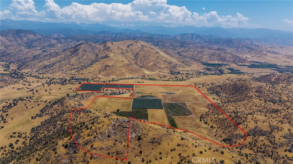 19400 398th Woodlake, CA 93286 - Photo 6 of 51 a view of ocean with a mountain in the background