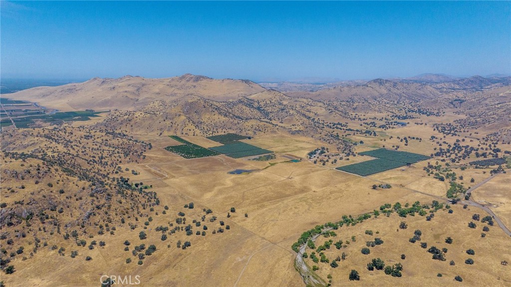 19400 398th Woodlake, CA 93286 - Photo 10 of 51 a view of mountains in the view