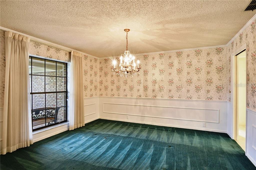 402 Spring Valley Lane Altamonte Springs, FL 32714 - Photo 5 of 25 Gallery Image 5