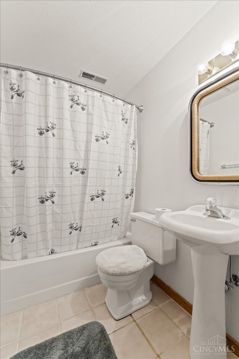 3505 Holly Ridge Cincinnati, OH 45245 - Photo 26 of 30