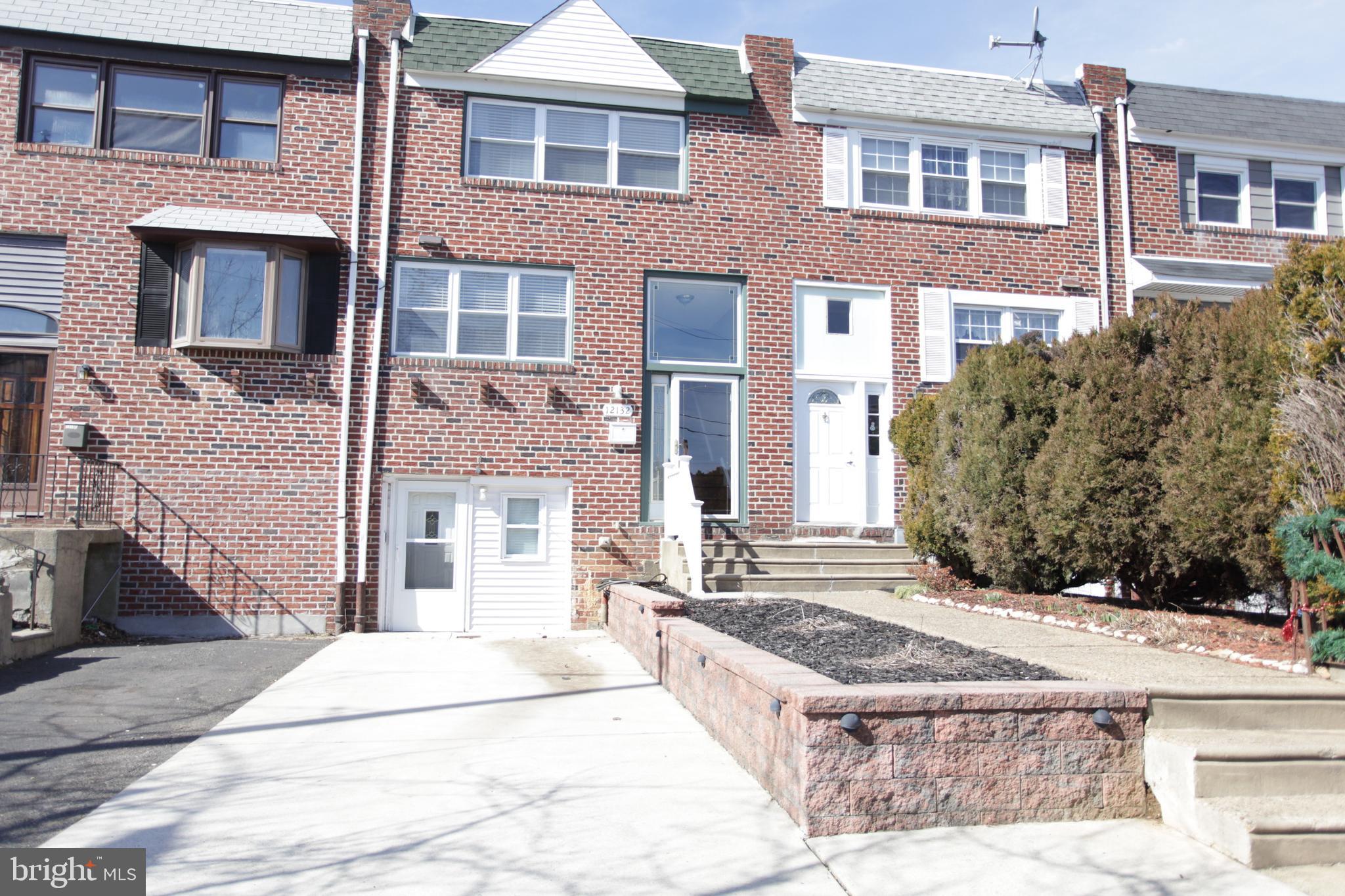 12132 Barbary Road Philadelphia, PA 19154 - Photo 1 of 41