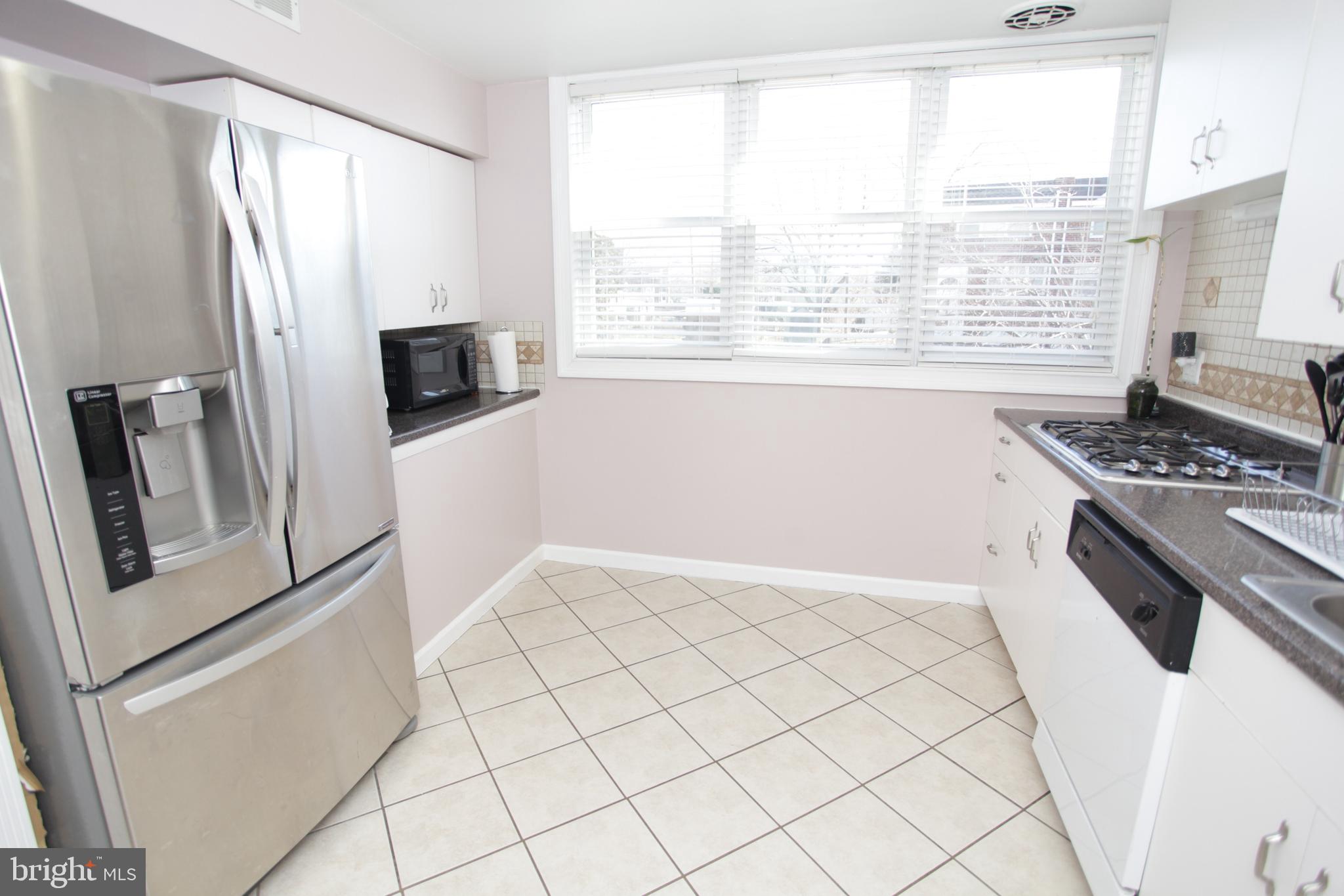 12132 Barbary Road Philadelphia, PA 19154 - Photo 15 of 41
