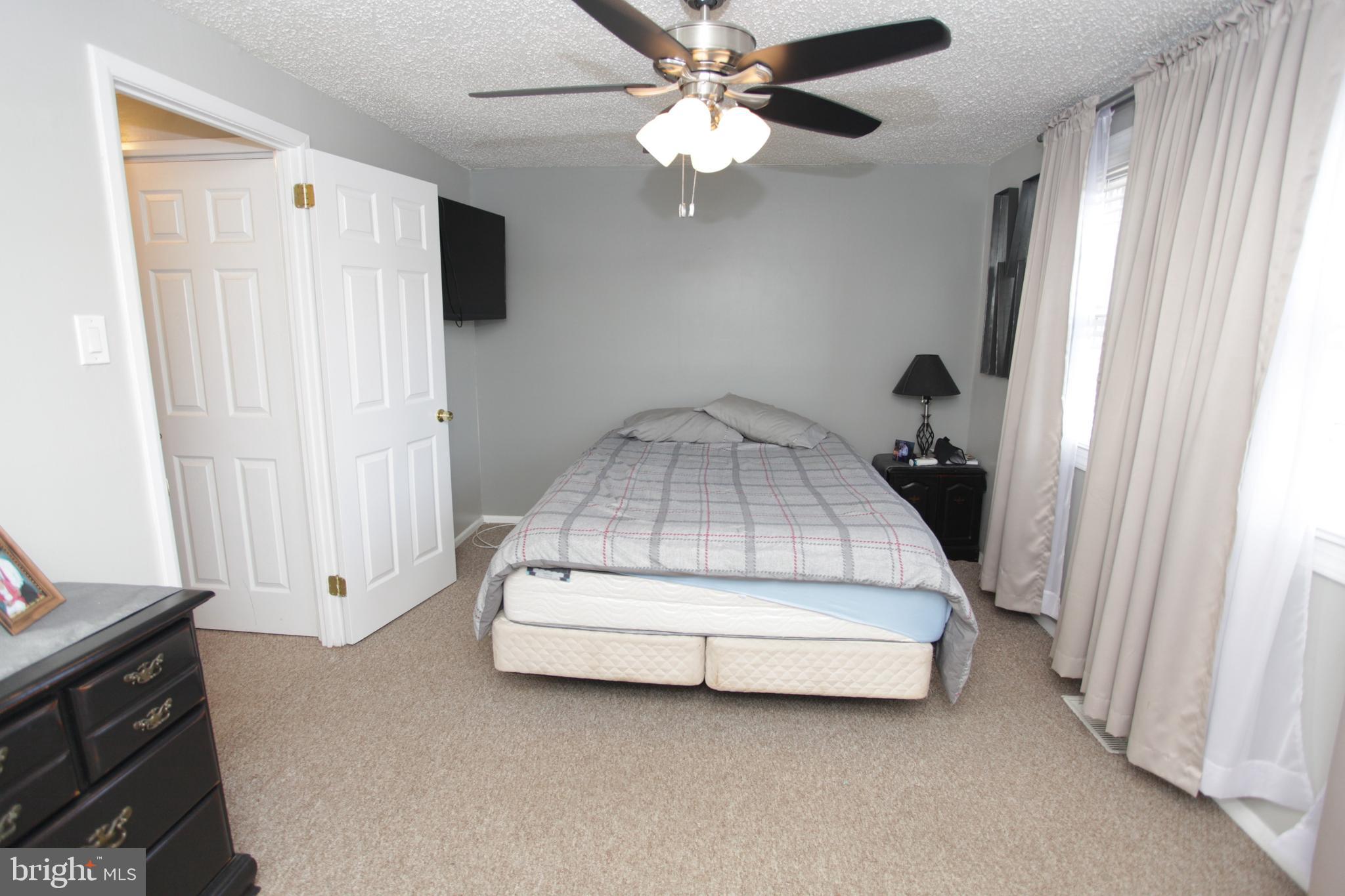 12132 Barbary Road Philadelphia, PA 19154 - Photo 22 of 41