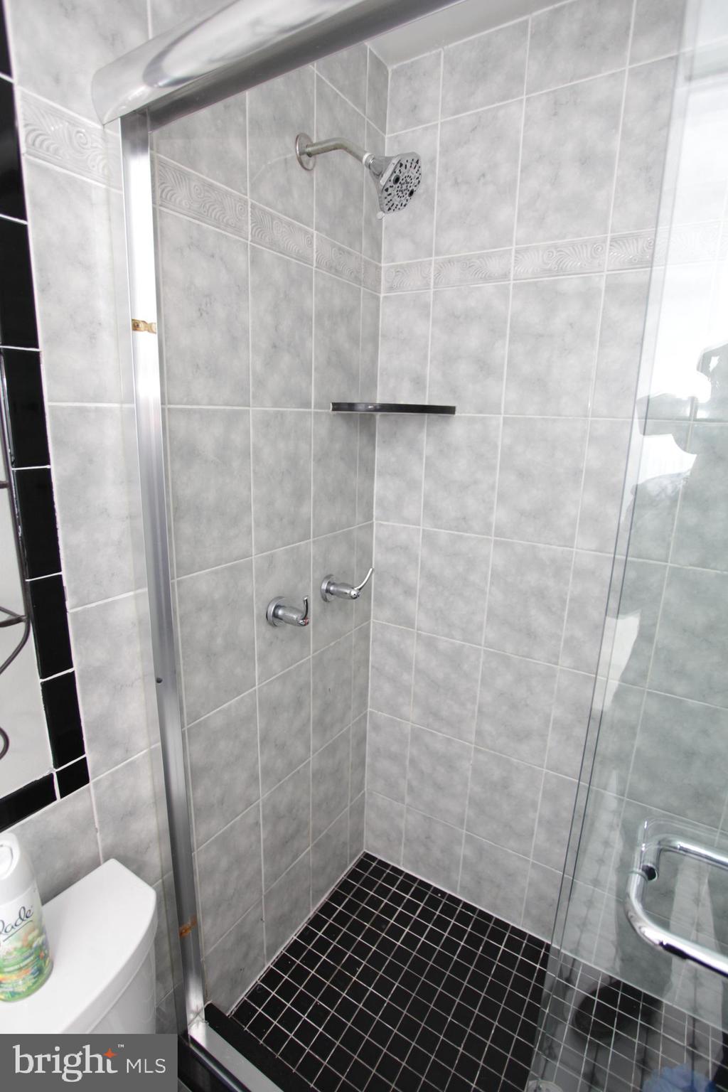 12132 Barbary Road Philadelphia, PA 19154 - Photo 28 of 41