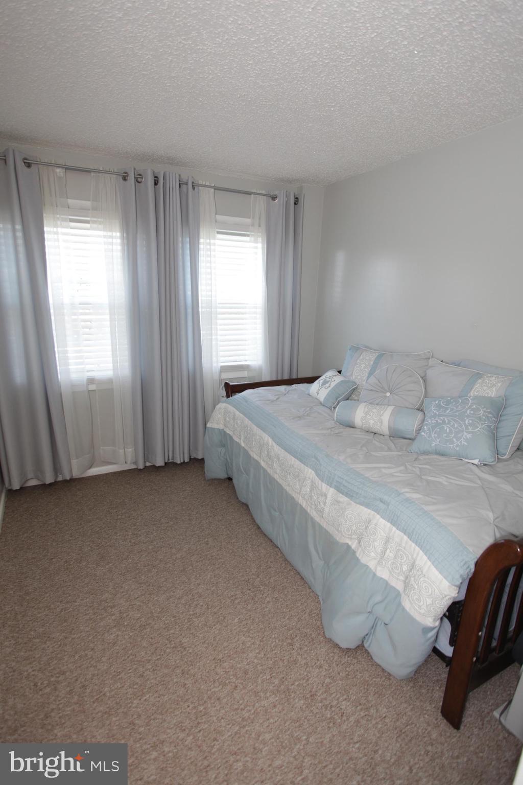 12132 Barbary Road Philadelphia, PA 19154 - Photo 30 of 41