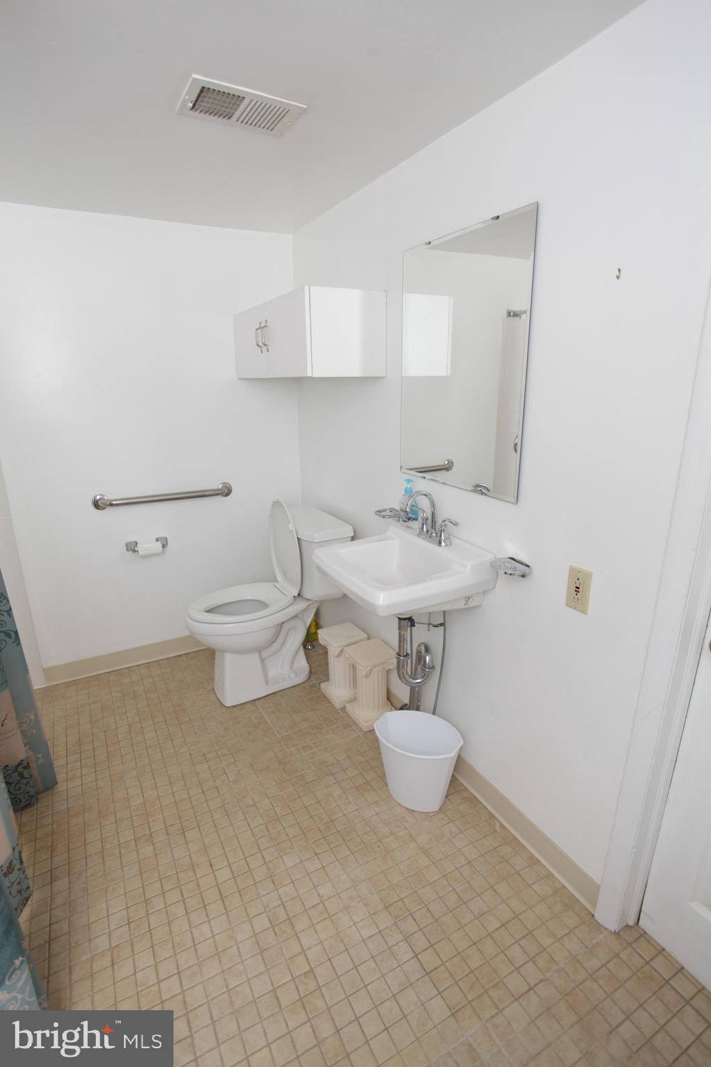12132 Barbary Road Philadelphia, PA 19154 - Photo 35 of 41