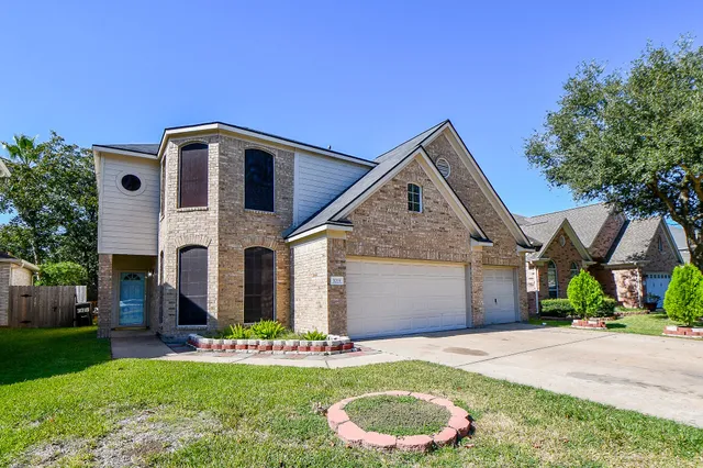 $2,650 | 3019 Red Oak Leaf Trail, Houston, TX 77084