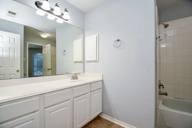 $2,650 | 3019 Red Oak Leaf Trail, Houston, TX 77084