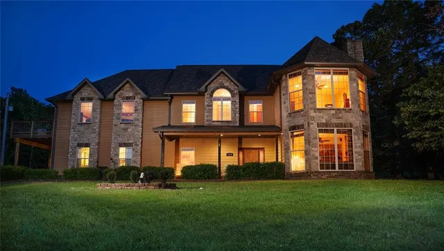 $695,000 | 1318 Oakwood Drive, Hollister, MO 65672