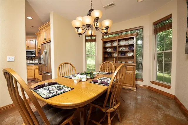 $695,000 | 1318 Oakwood Drive, Hollister, MO 65672