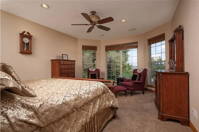 $695,000 | 1318 Oakwood Drive, Hollister, MO 65672