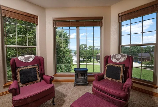 $695,000 | 1318 Oakwood Drive, Hollister, MO 65672