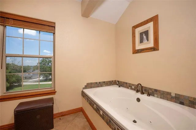 $695,000 | 1318 Oakwood Drive, Hollister, MO 65672