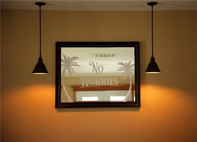 $695,000 | 1318 Oakwood Drive, Hollister, MO 65672