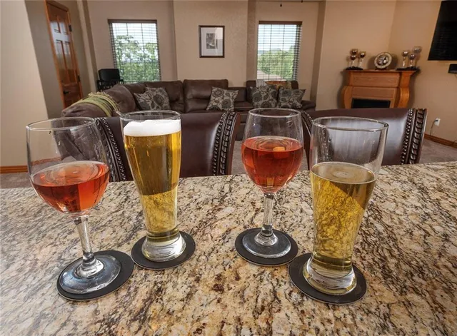 $695,000 | 1318 Oakwood Drive, Hollister, MO 65672