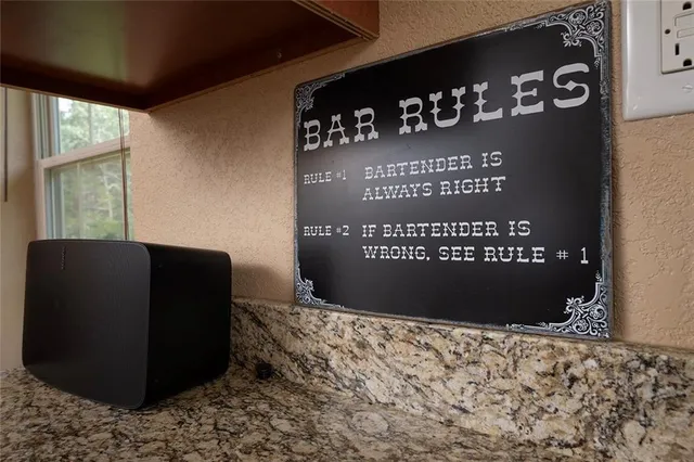 $695,000 | 1318 Oakwood Drive, Hollister, MO 65672