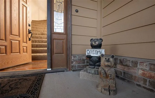 $695,000 | 1318 Oakwood Drive, Hollister, MO 65672