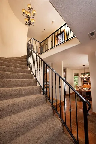 $695,000 | 1318 Oakwood Drive, Hollister, MO 65672