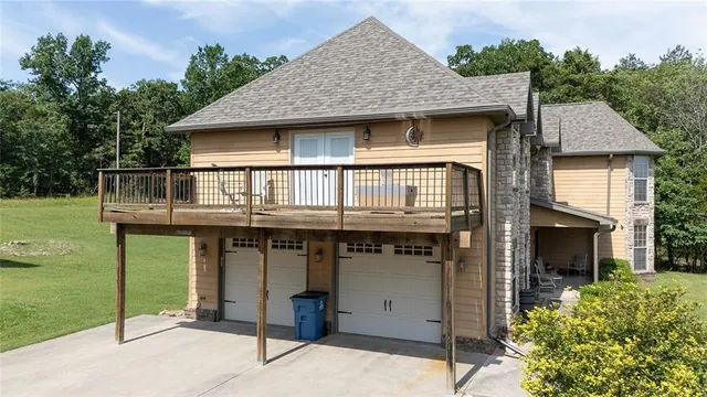 $695,000 | 1318 Oakwood Drive, Hollister, MO 65672