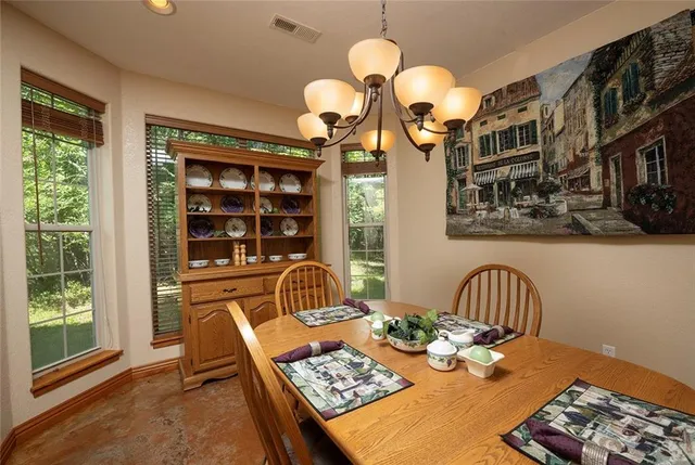 $695,000 | 1318 Oakwood Drive, Hollister, MO 65672