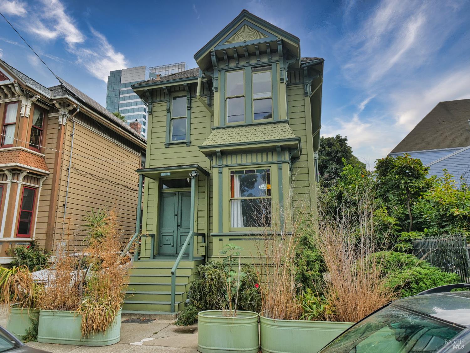 1014 Castro Street Oakland, CA 94607 - Photo 1 of 33