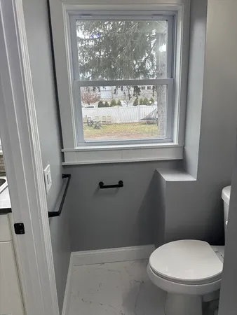 $2,400 | 122 Park Stoughton Ma, Unit 1, Stoughton, MA 02072