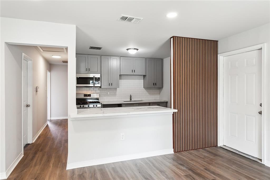 2605 Haring Road Metairie, LA 70001 - Photo 6 of 14 Gallery Image 6