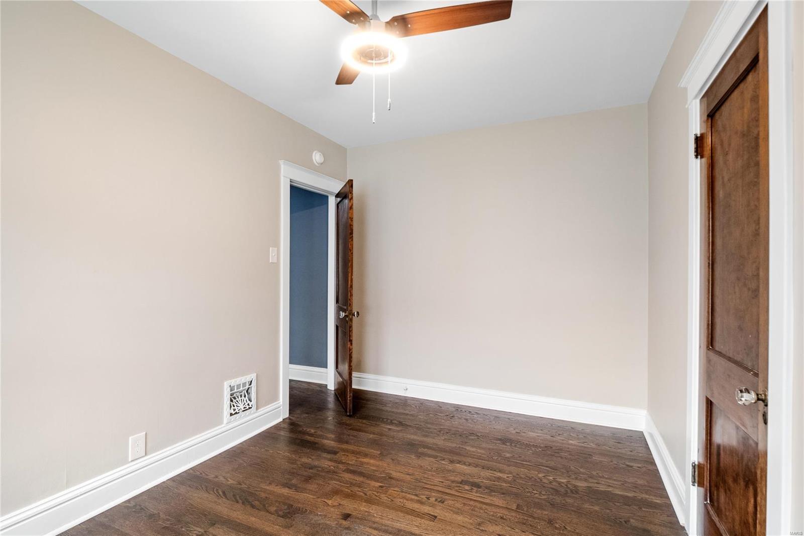 8 Sunset Court Pasadena Park, MO 63121 - Photo 12 of 19