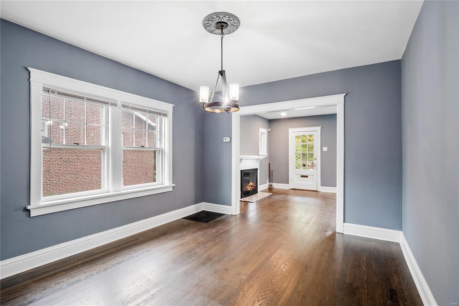 8 Sunset Court Pasadena Park, MO 63121 - Photo 8 of 19