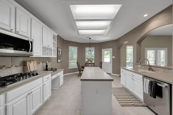 $595,000 | 4774 West Fork Boulevard, Conroe, TX 77304