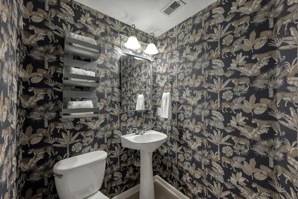 $595,000 | 4774 West Fork Boulevard, Conroe, TX 77304