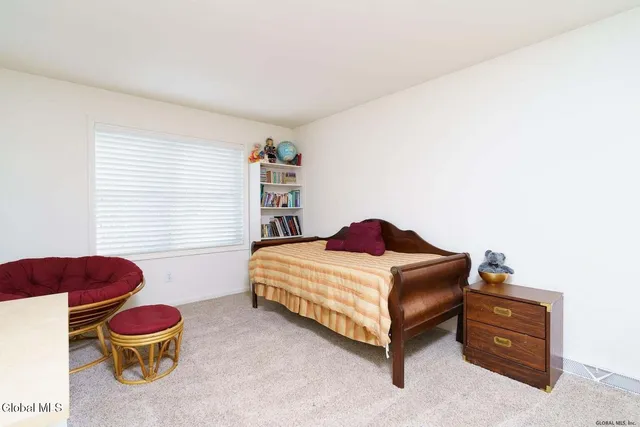 $3,100 | 7 Clearwater Court, Halfmoon, NY 12065